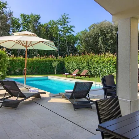 Mit Privatpool Fuer 10 Personen Ca 200 Qm In Banjole, Istrien Istrische Riviera Holiday home Banjole